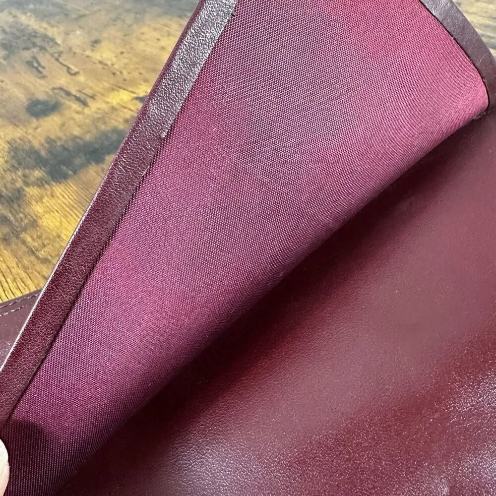 Cartier Vintage Bordeaux Leather‎ Long Bifold Vertical Wallet